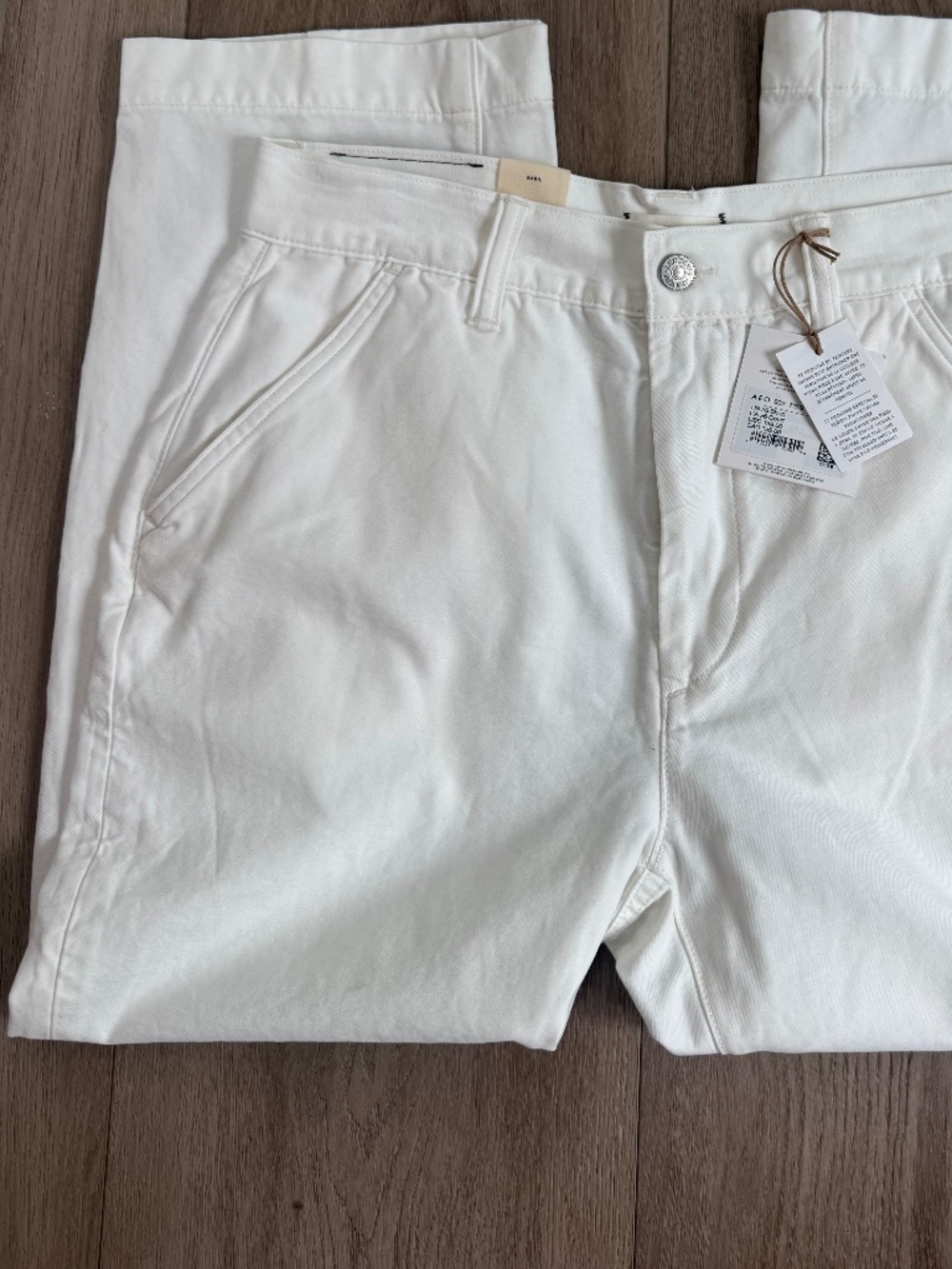 NWT American Eagle Barrel Jeans 2 Short 26 White High Rise Wide Leg